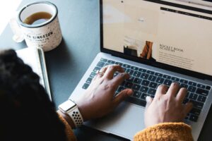 how to make money blogging in 2025